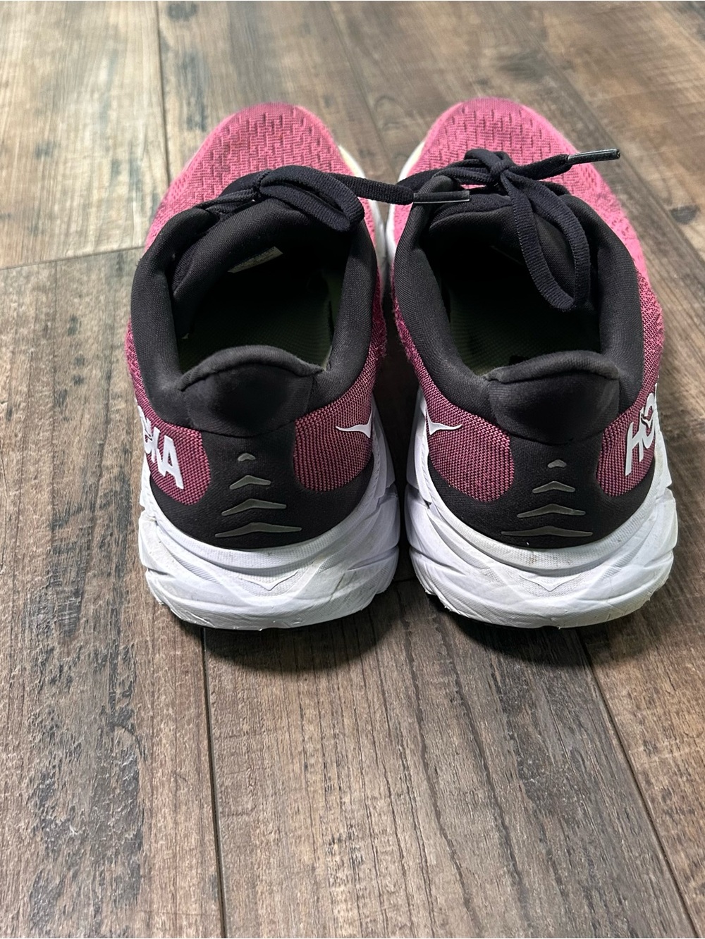 Hoka One One Clifton 8 Athletic Shoes Women's 9 D Pink w/ Black & White Running - Picture 4 of 11